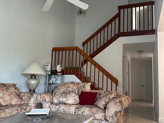 3rd image of 1537 Woodbridge Lakes Cir