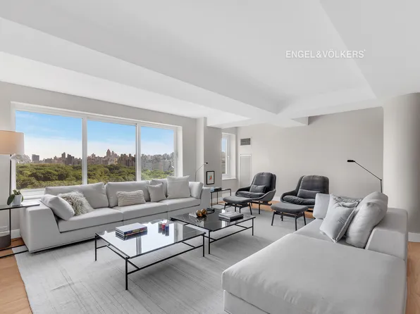 106 Central Park South image 1 of 15