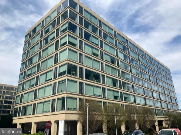 1101 3rd St SW APT 409, Washington, DC 20024