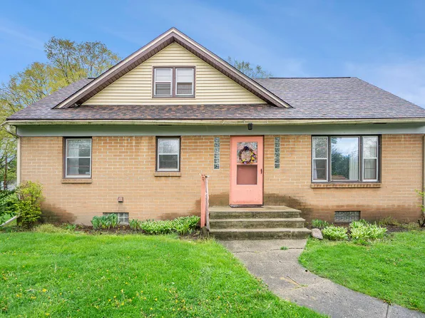 318 N Spruce St, Vicksburg, MI 49097