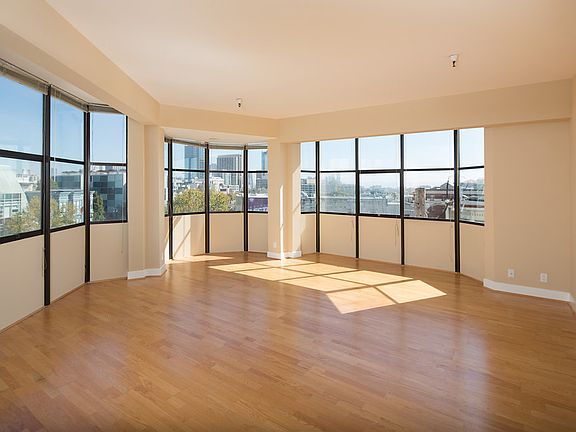 2nd image of 2 Pearl St #3