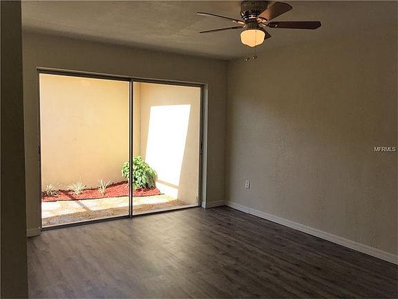 5th image of 5429 Glen Ivy Pl N