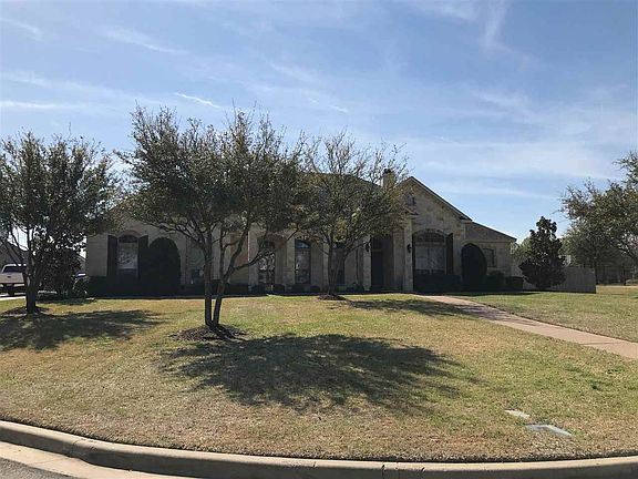 2nd image of 1040 Briar Glen Cir