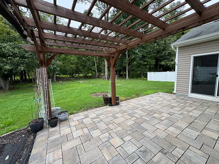 624 Leonard Ln — Photo 28