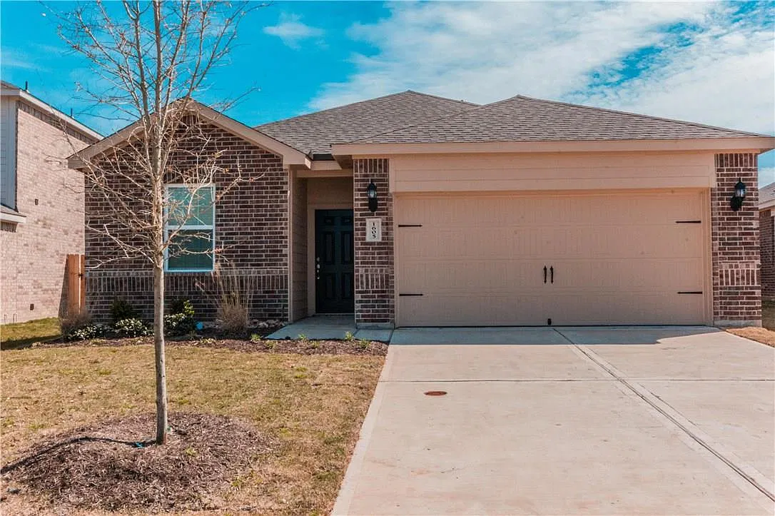 3 bed, 1608 sqft, $1,700 — Photo 2
