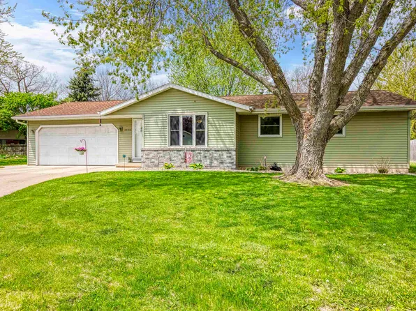 1508 E Moon Beam Trl, Appleton, WI 54915