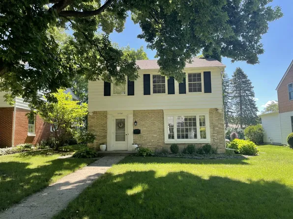 2128 North 93rd STREET, Wauwatosa, WI 53226