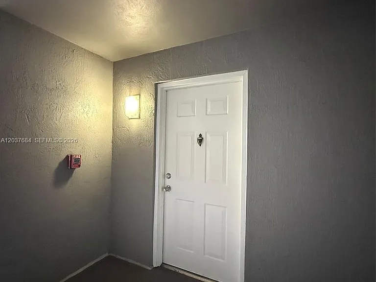 711 SW 111th Way #105 — Photo 6