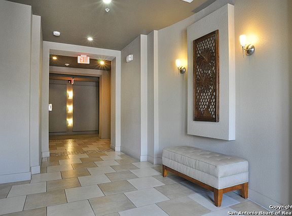 4th image of 7342 Oak Manor Dr