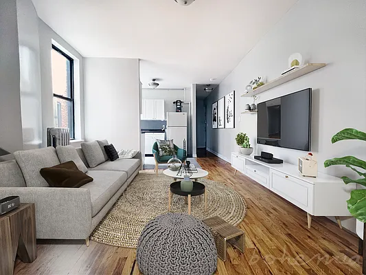 Rented by Bohemia Realty Group | media 13