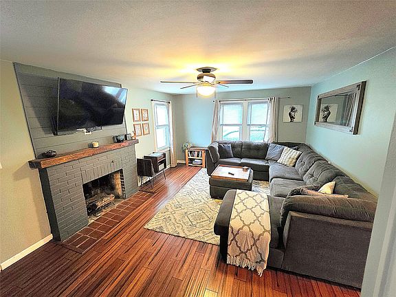 2nd image of 28 Hotchkiss Ave