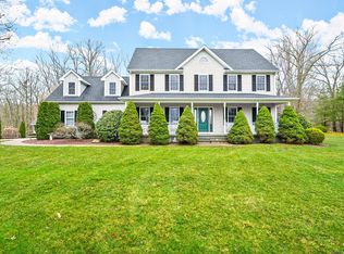 10 Pinewood Xing S, Naugatuck, CT 06770