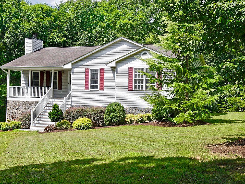 1st image of 250 Oak Garden Dr
