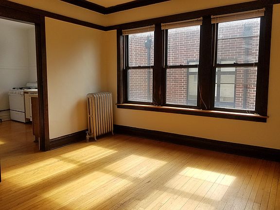 2nd image of 2751 N Mildred Ave #3