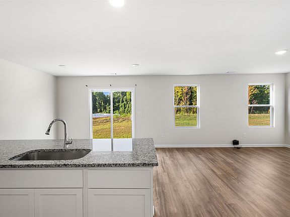 4th image of 226 Ingleby Rd