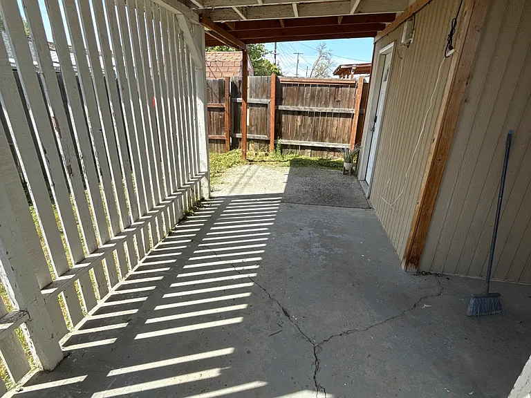 N Earl Rd — Photo 10