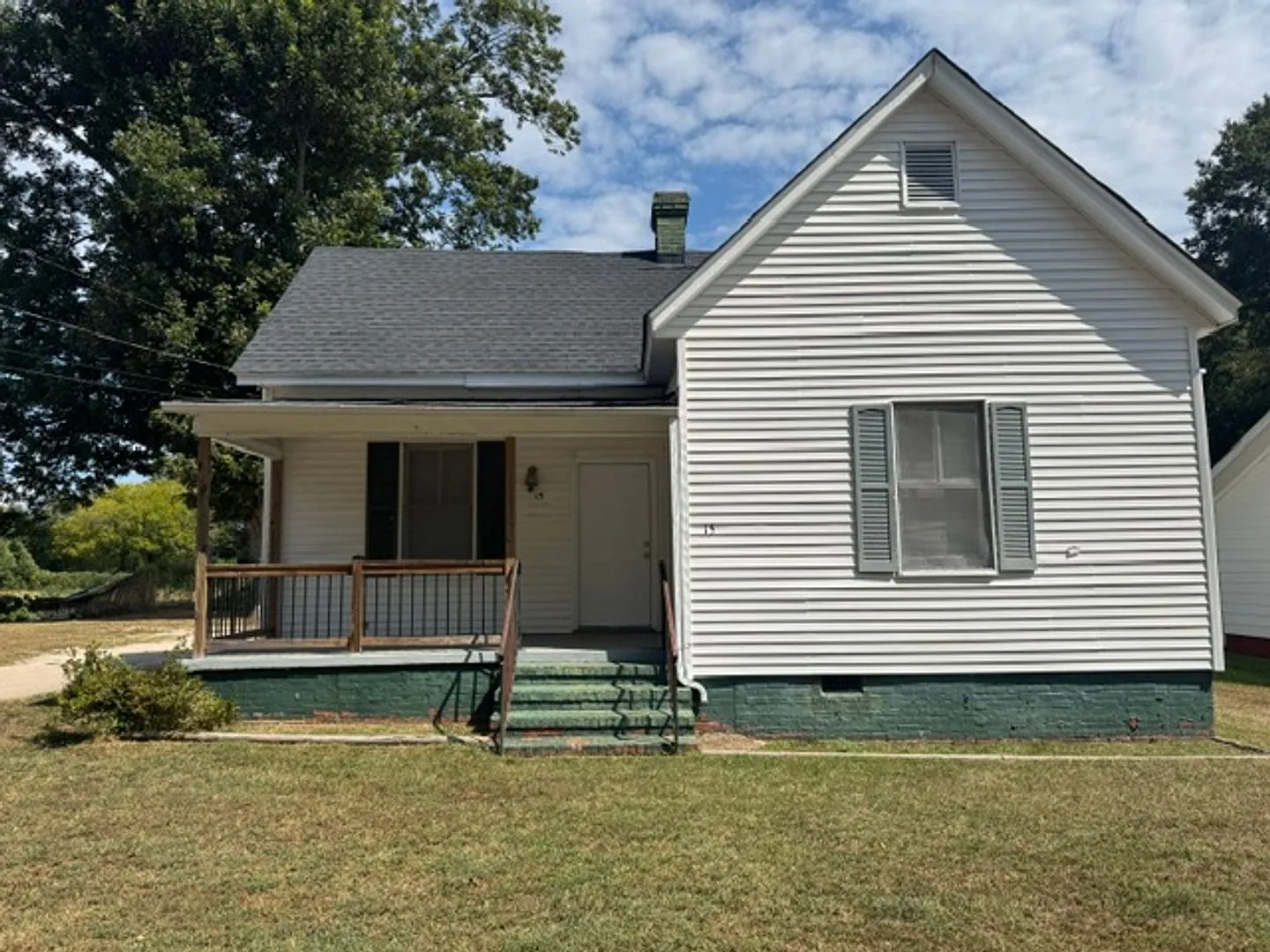 15 Curran Ave — Photo 1