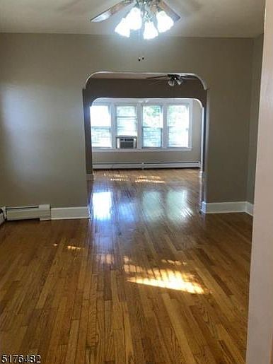 1st image of 911 Lincoln Ave