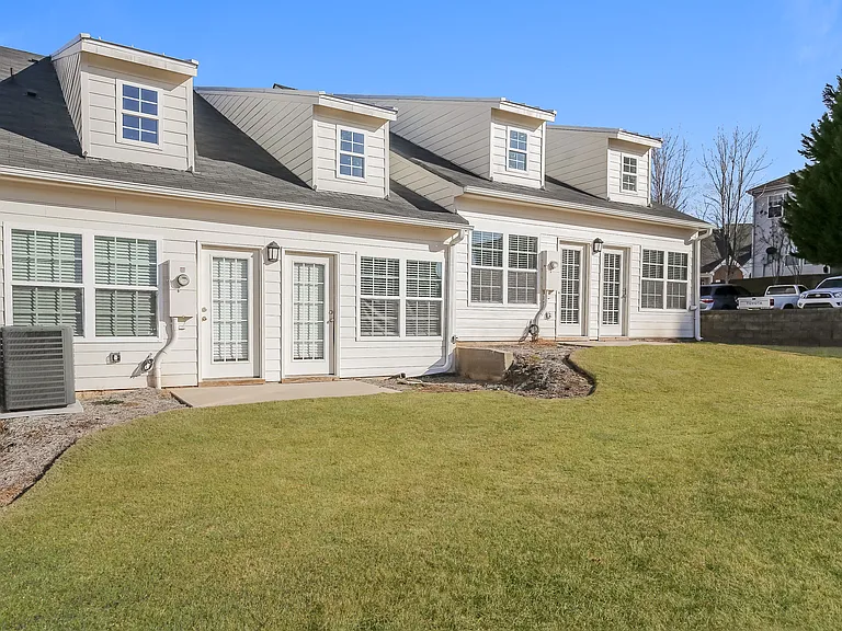 183 Riley Cir — Photo 15