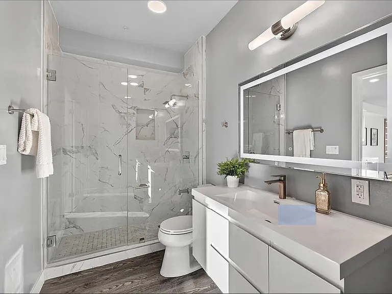 1551 N Lucretia Ave — Photo 2
