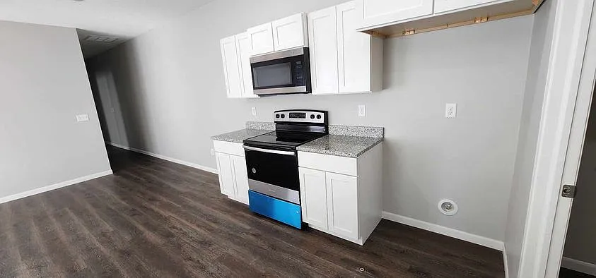 341 N Joann St — Photo 2