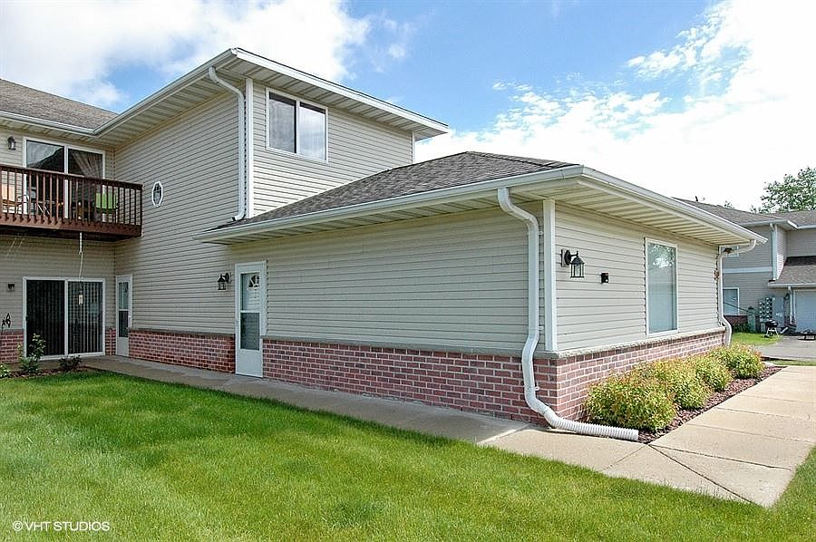 1st image of 330 Brookside Dr #1007