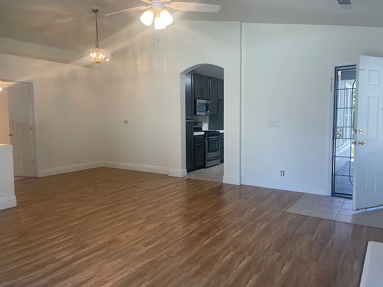 6003 Kuvasz Ct — Photo 3