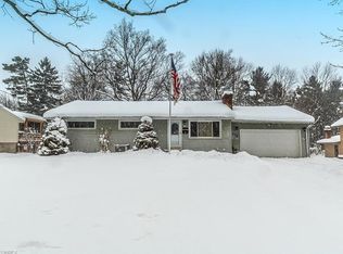 217 Downing Dr, Chardon, OH 44024