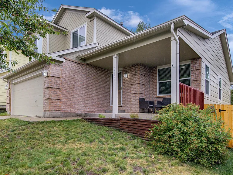 6526 Sproul Ln — Photo 1