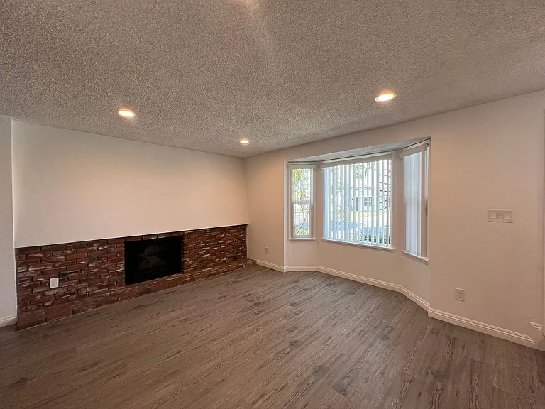 16904 S New Hampshire Ave — Photo 3