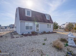 5 Kentucky Dr, Little Egg Harbor, NJ 08087