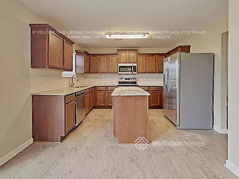 925 Donington Cir — Photo 9