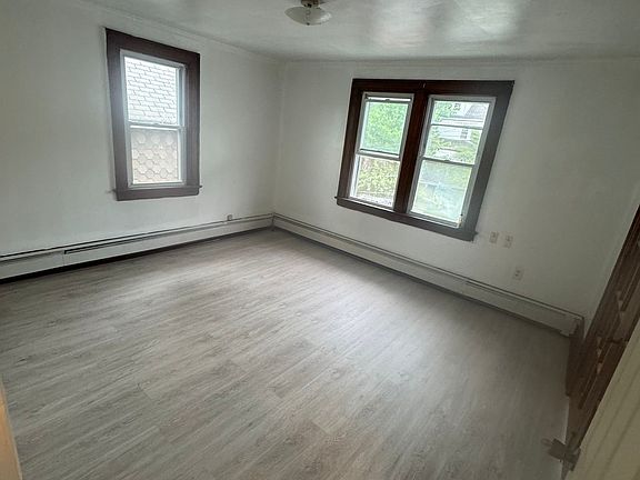 4th image of 1316 S Irving Ave Floor 2