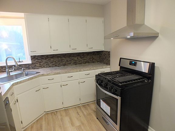 5th image of 3998 Jennings Dr