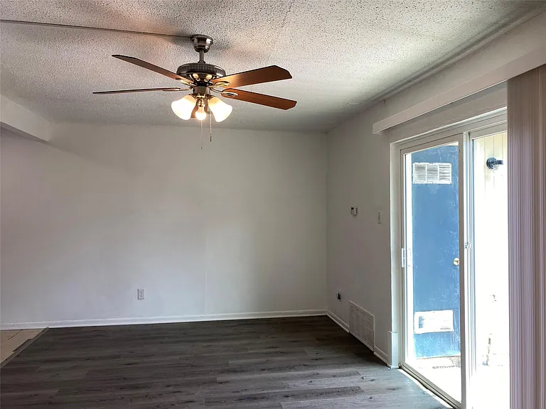 5002 Blue Spruce Cir #A — Photo 29