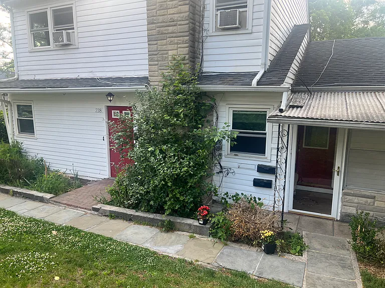 218 Gordon Ave #2 — Photo 25
