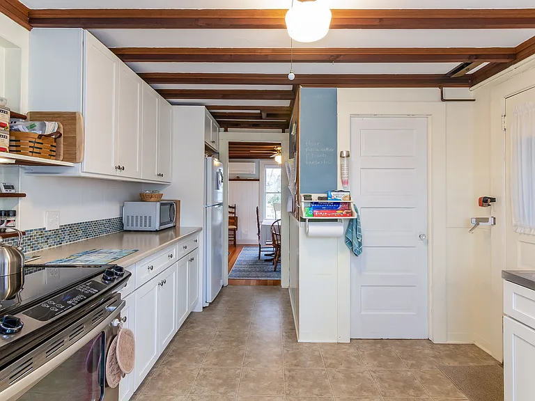 122 Taylor Ave — Photo 7