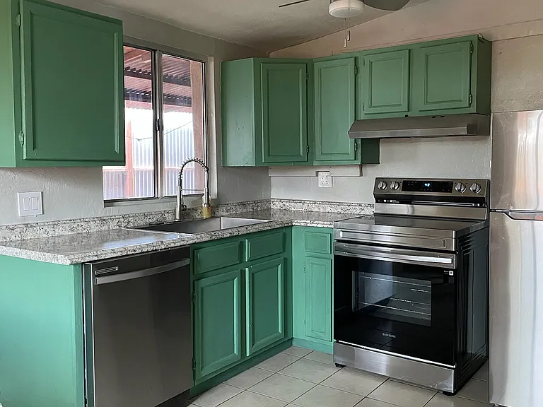 1426 W Delaware St #2 — Photo 7