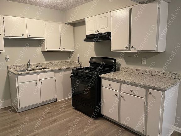 2nd image of 4083 Meadow Dr