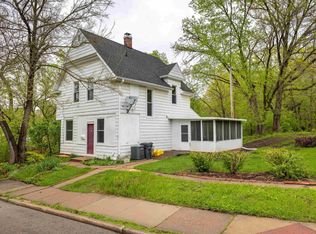 48 Burns St, Dubuque, IA 52003