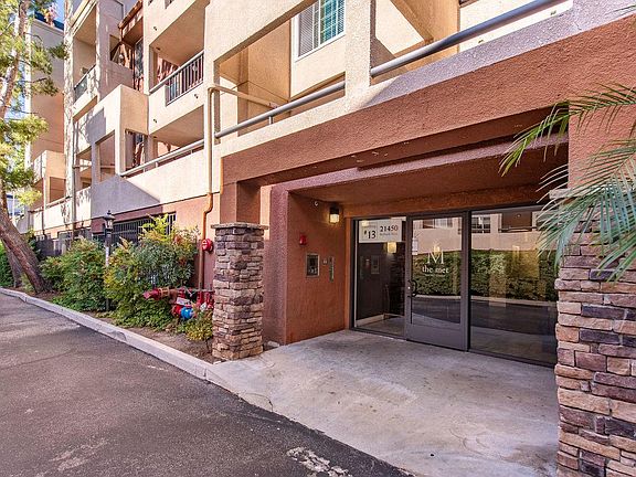 4th image of 21450 Burbank Blvd APT 308