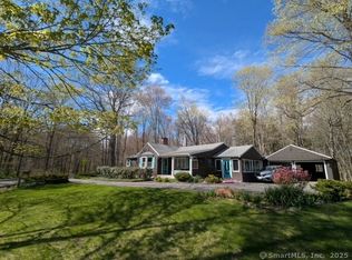 574 Cutlers Farm Rd, Monroe, CT 06468