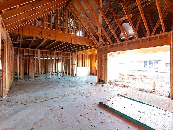 4th image of 16108 Vermillion Dr