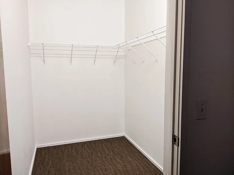 Mercury - Residential — Photo 37