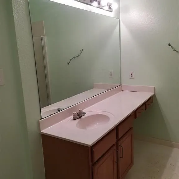 9323 Vernon Ct — Photo 6
