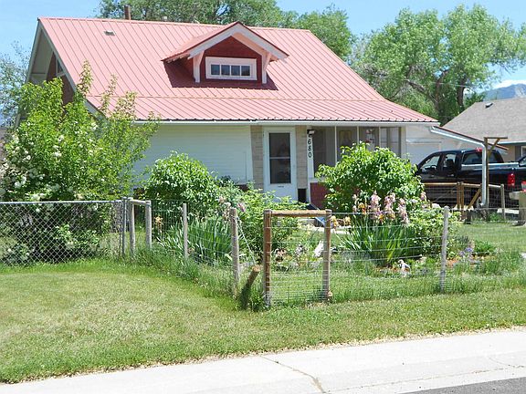 3rd image of 680 Curtis Ave