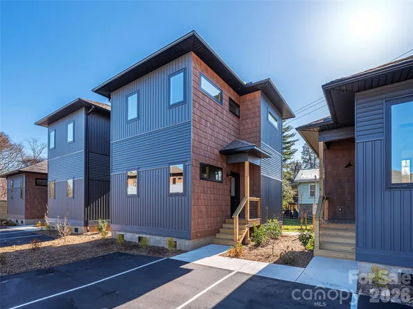 12 Leap Frog Park, Waynesville, NC 28786