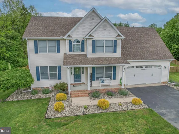 80 S Running Brook Ct, Dover, DE 19904