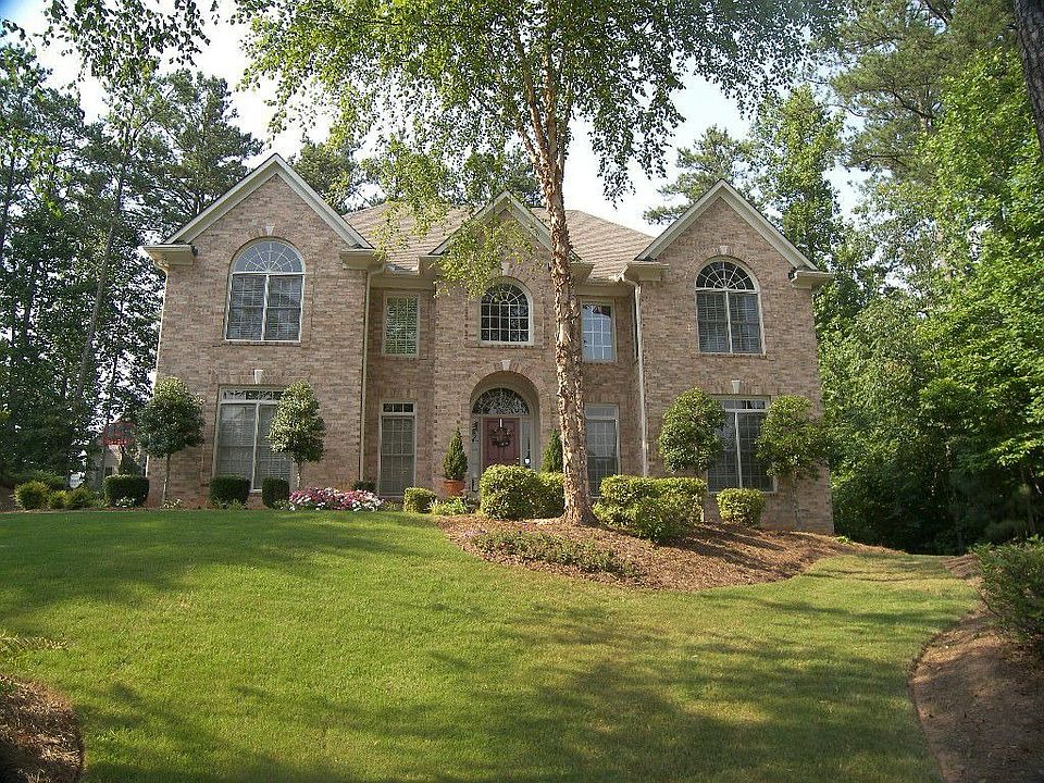 Beautiful  3 side Brick Home