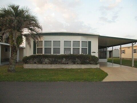 2nd image of 1510 Ariana St Lot 019